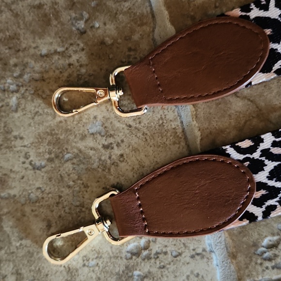 Leopard print detachable guitar purse strap - Picture 2 of 4